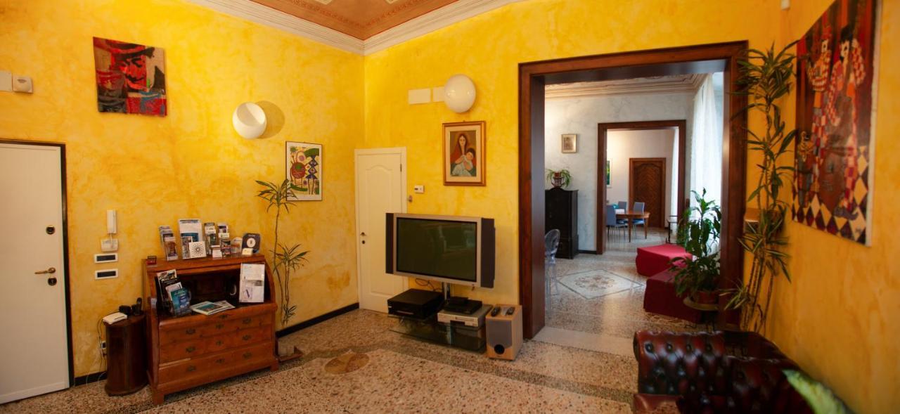 Bed and Breakfast Due Papi Savona Exterior foto